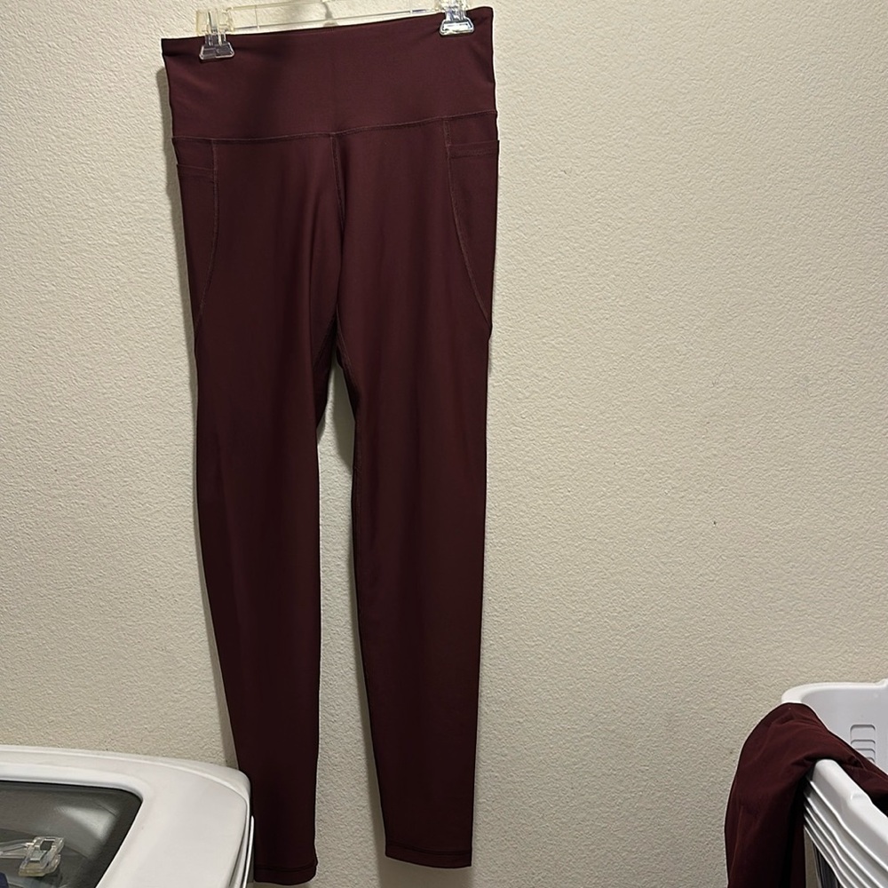 Large legging- no signs of wear no longer fit clearing out closet